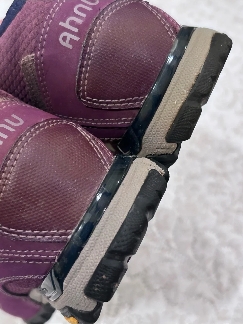 Ahnu Ripstop Sneakers 1101557 Womens Size 8 Waterproof Numentum Vibram Comfort